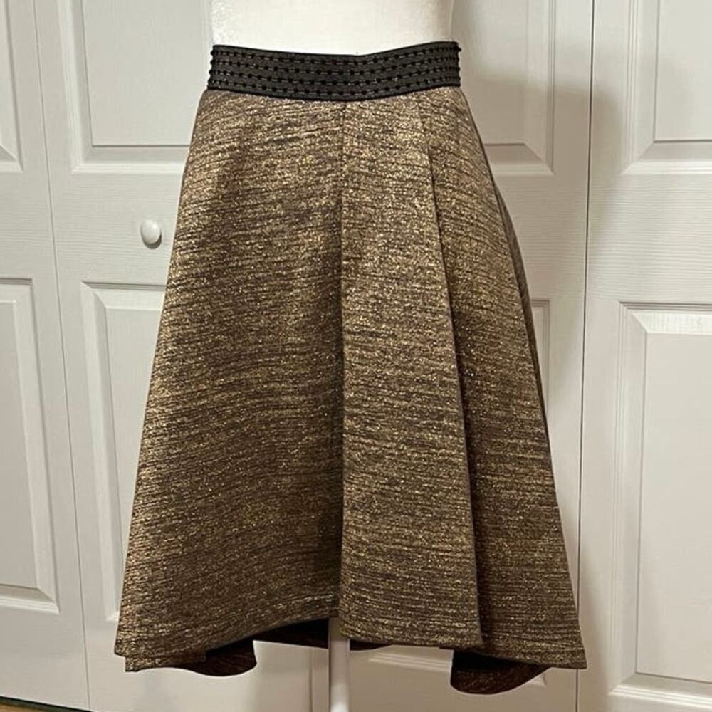 Anthropologie HD in Paris Sz 4 Skirt brown with shiny gold metallic woven in.